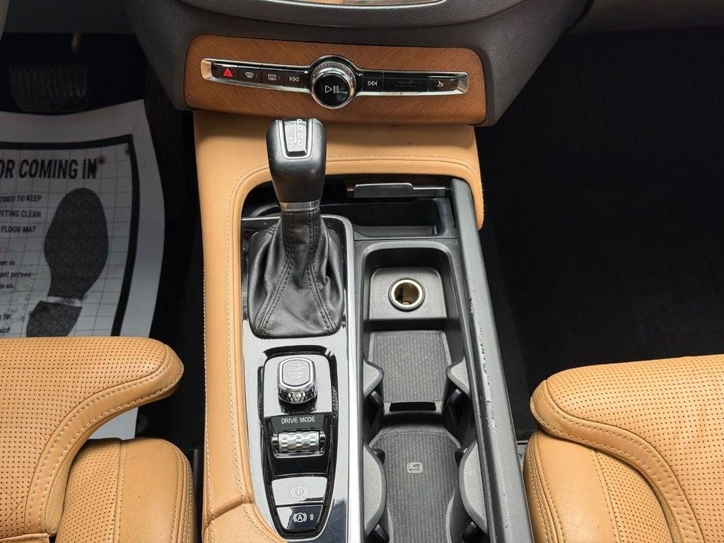 2019 Volvo XC90 T6 Inscription