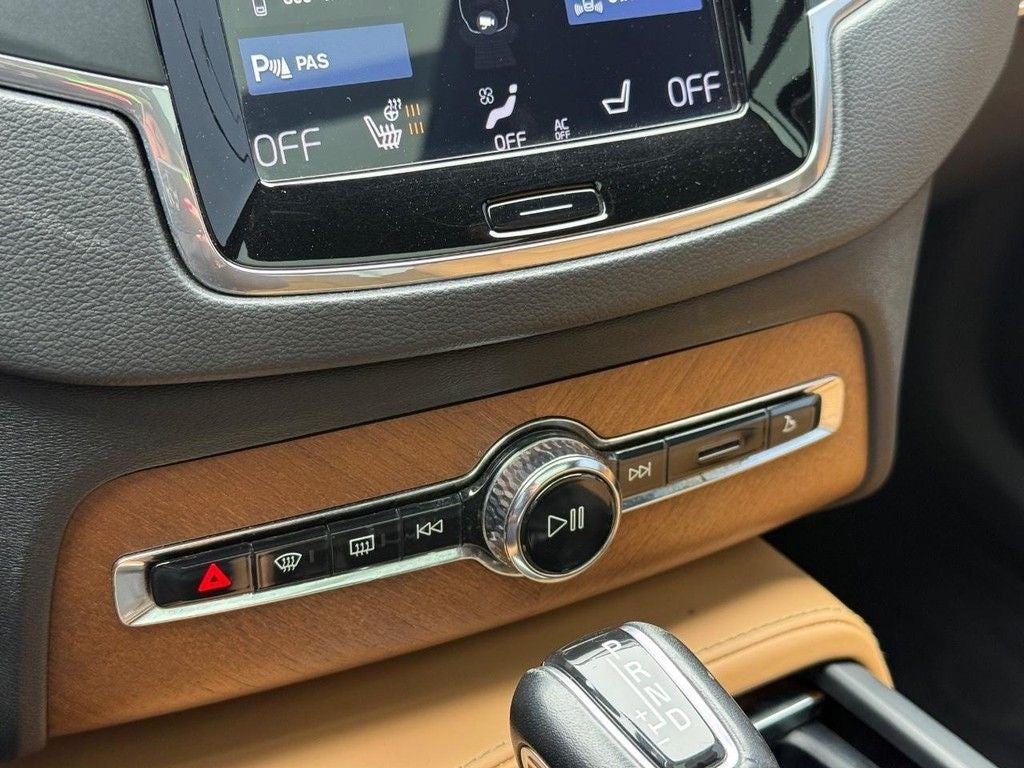 2019 Volvo XC90 T6 Inscription