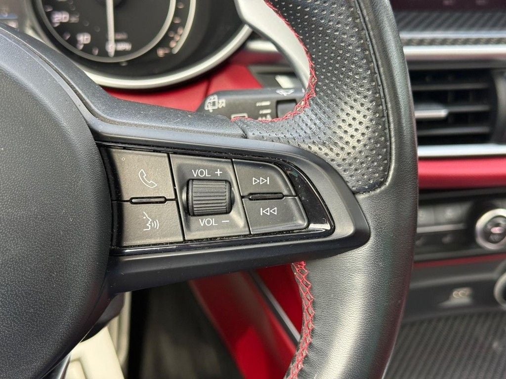 2021 Alfa Romeo Stelvio Ti Sport NEAR MILWAUKEE WI
