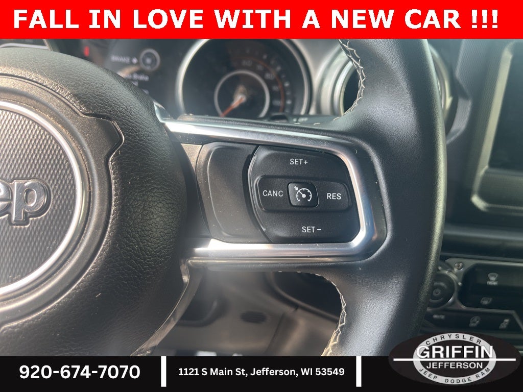 2019 Jeep Wrangler Unlimited Unlimited Sahara ONE TOUCH SKYROOF!!!