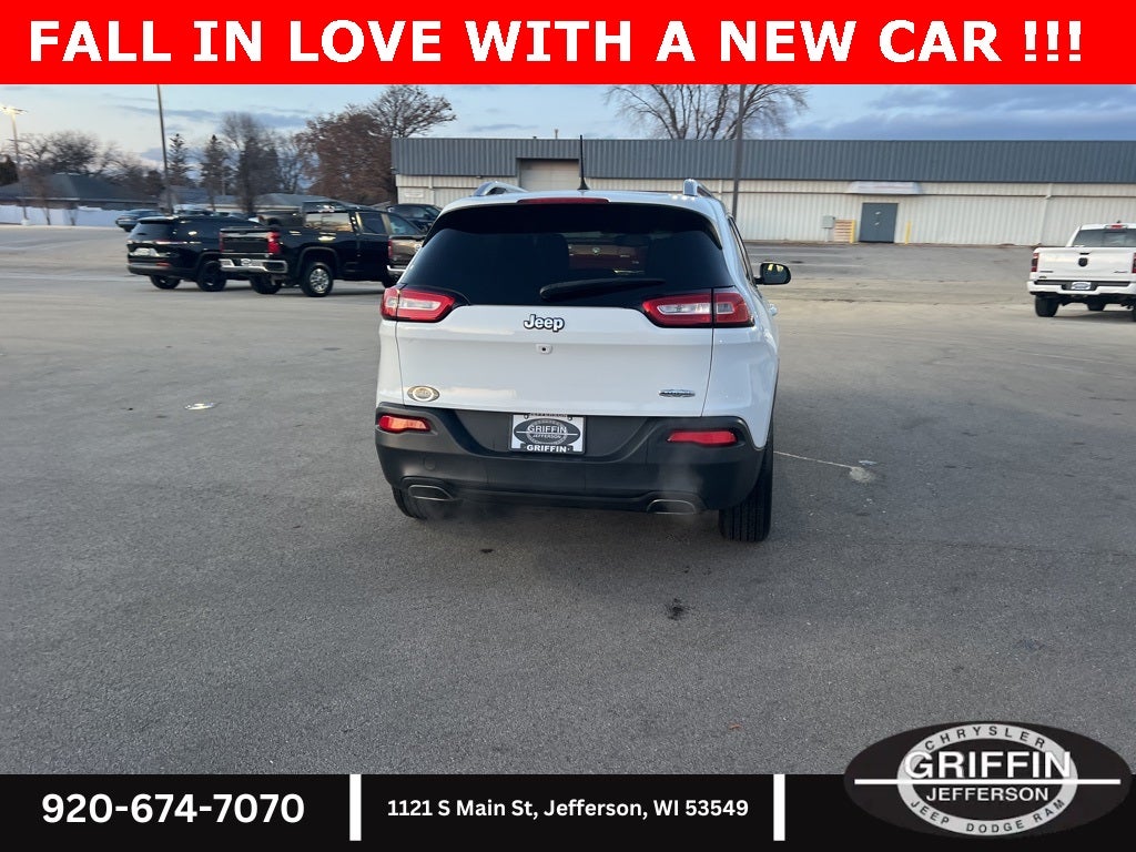 2017 Jeep Cherokee Latitude 3.2L V6 !!!