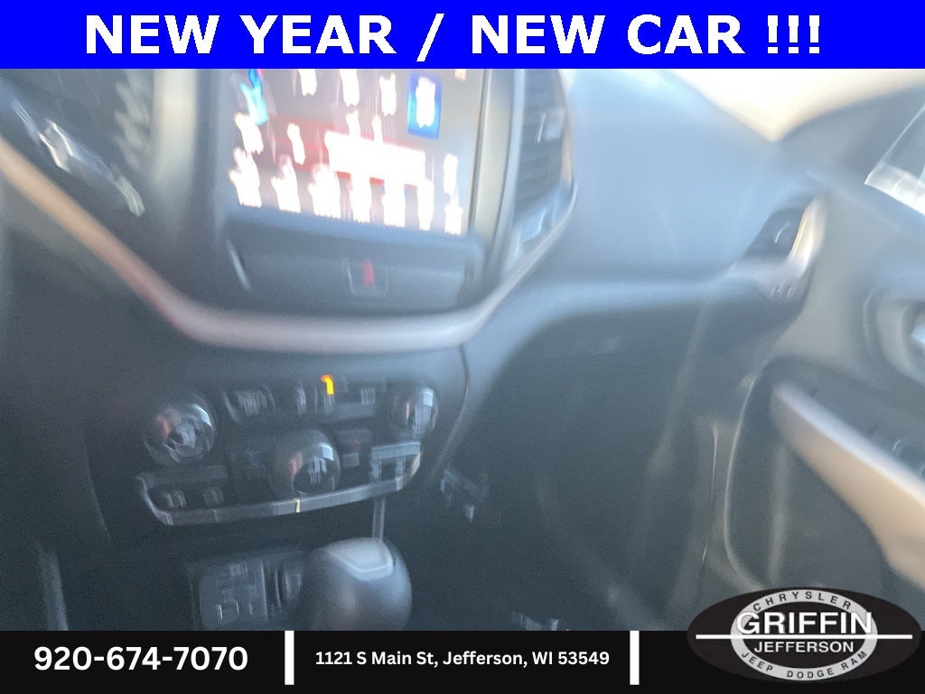 2017 Jeep Cherokee Latitude 3.2L V6 !!!