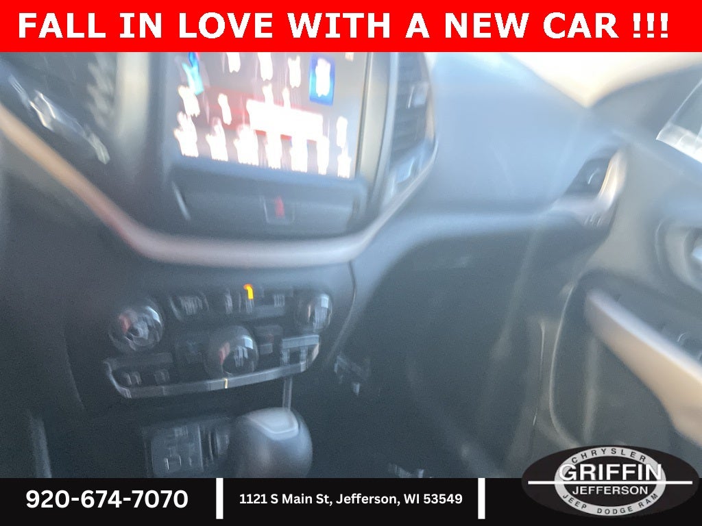 2017 Jeep Cherokee Latitude 3.2L V6 !!!