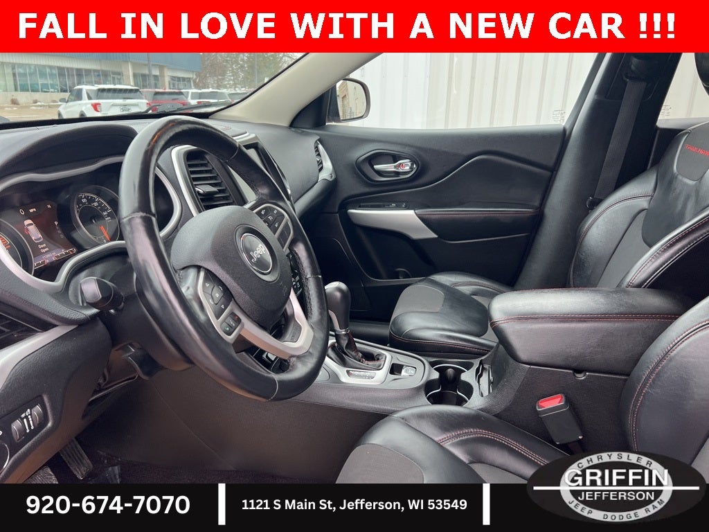 2017 Jeep Cherokee Trailhawk 3.2L V6 !!!