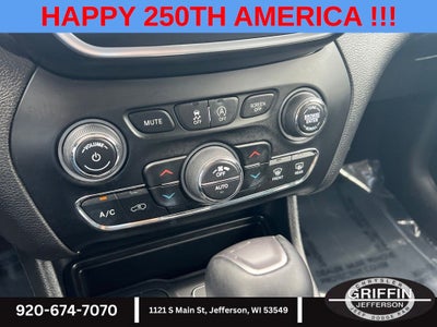 2021 Jeep Cherokee Latitude Lux V6 !!!