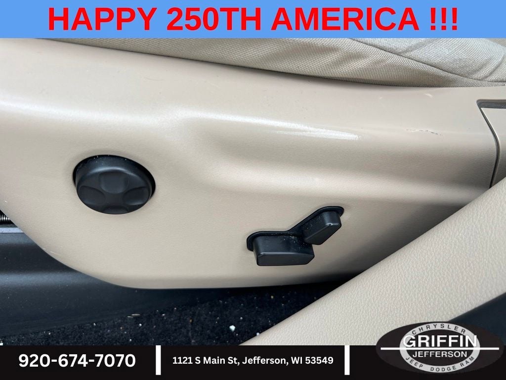 2015 Jeep Grand Cherokee Laredo 3.6L V6 !!!