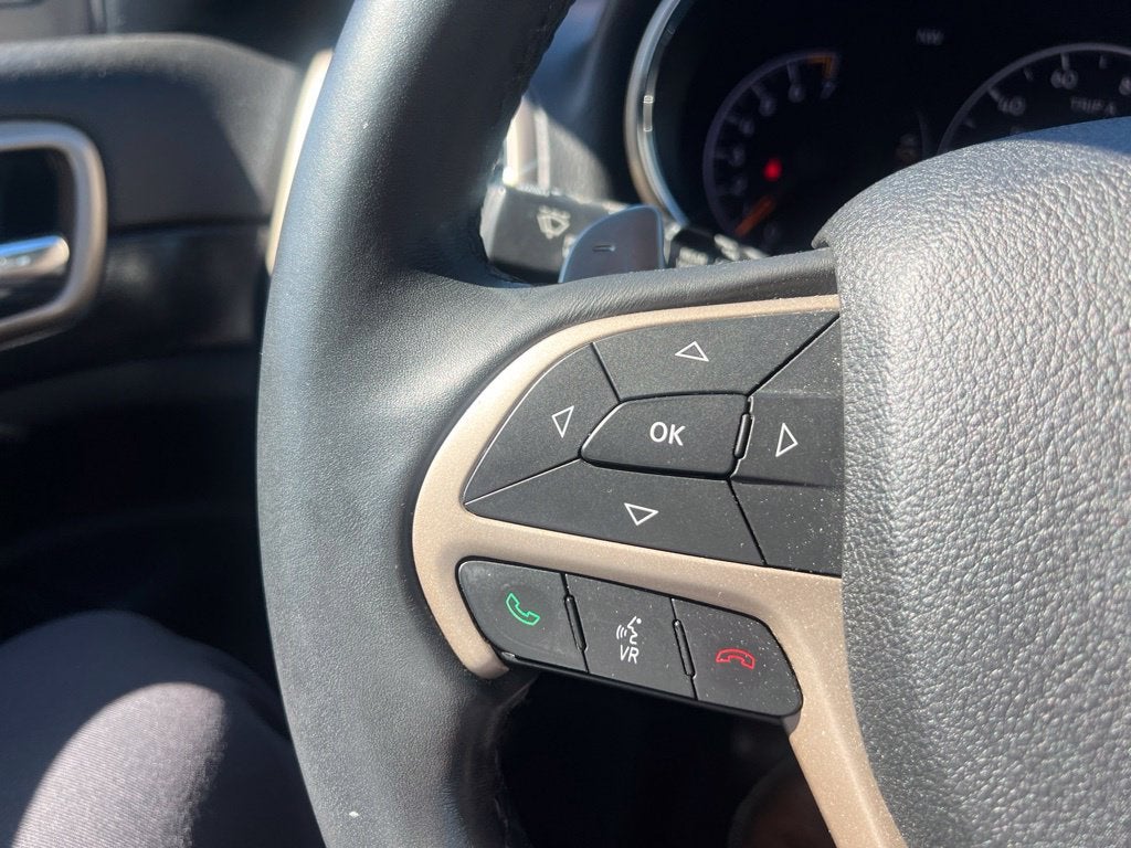 2014 Jeep Grand Cherokee Laredo 4WD Near Madison WI