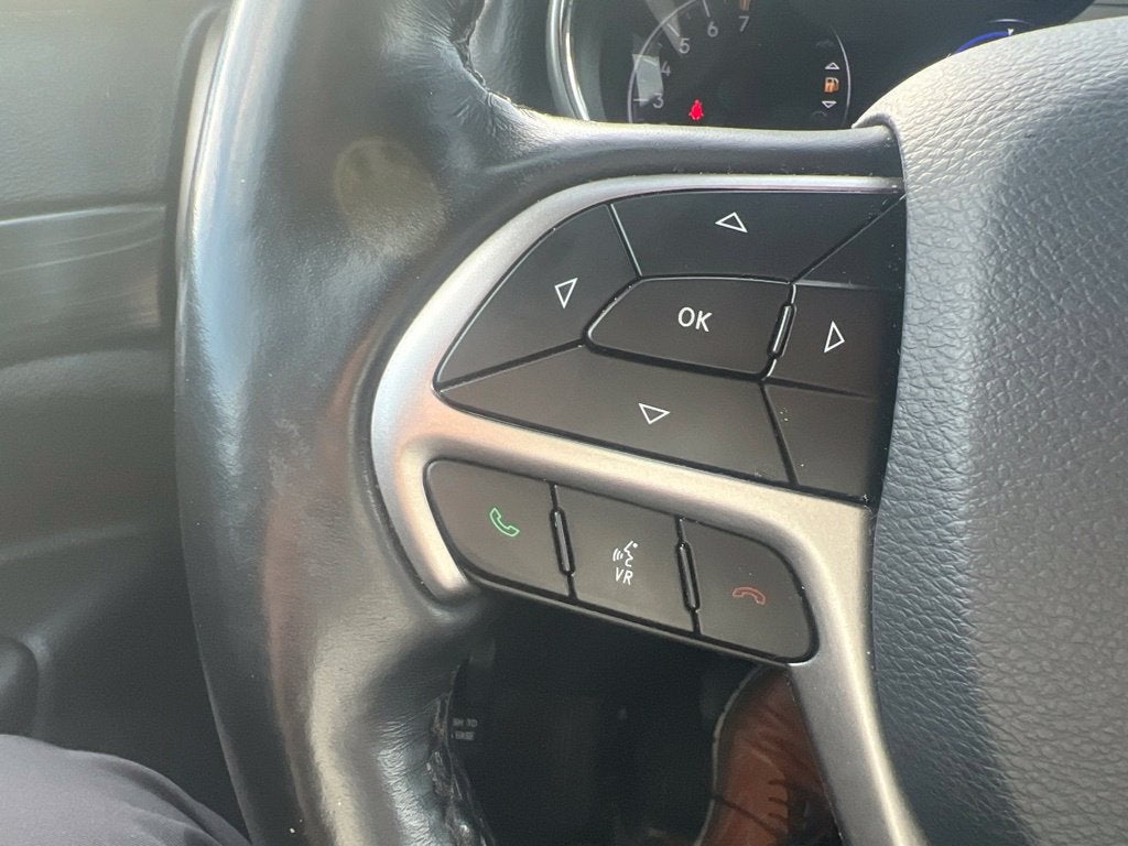 2020 Jeep Grand Cherokee Altitude 4WD Near Madison WI