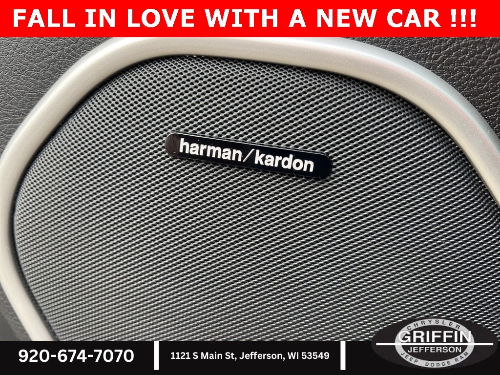 2020 Jeep Grand Cherokee Summit 4WD !!!