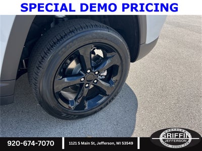 2025 Jeep Grand Cherokee Altitude X 4X4