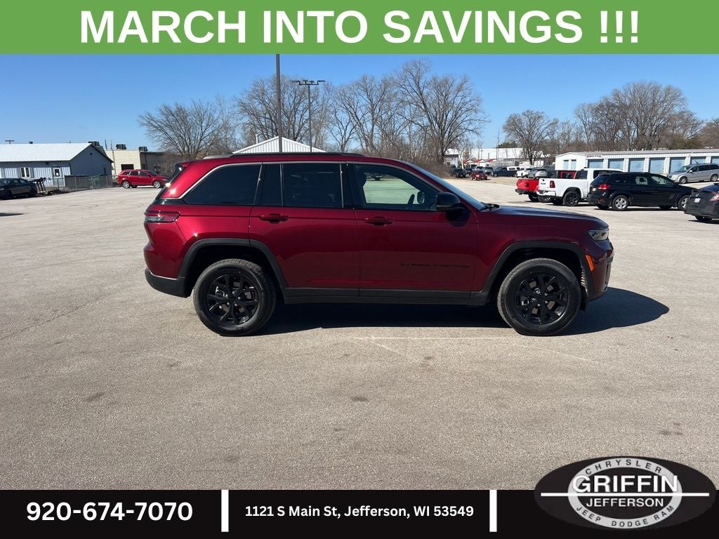 2026 Jeep Grand Cherokee Laredo 4X4 !!!