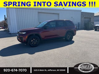 2026 Jeep Grand Cherokee Laredo 4X4 !!!