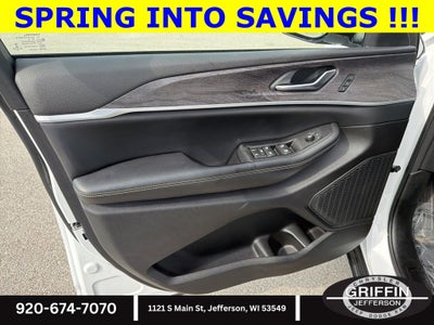 2023 Jeep Grand Cherokee Limited 4X4 V6 !!!