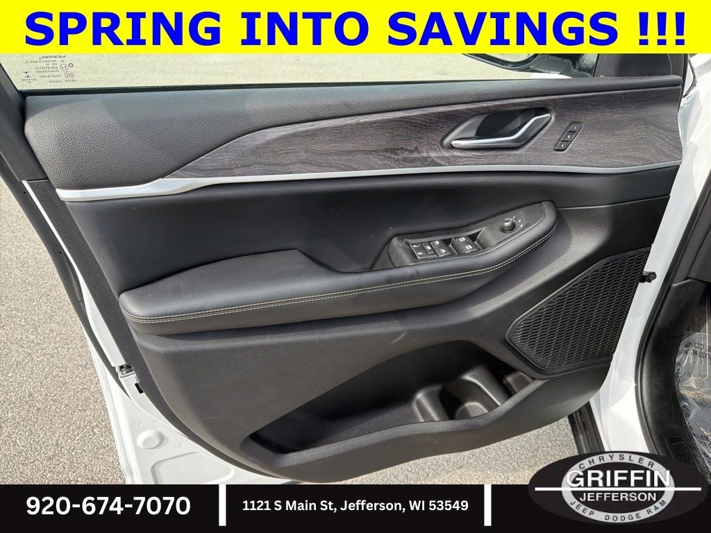 2023 Jeep Grand Cherokee Limited 4X4 V6 !!!