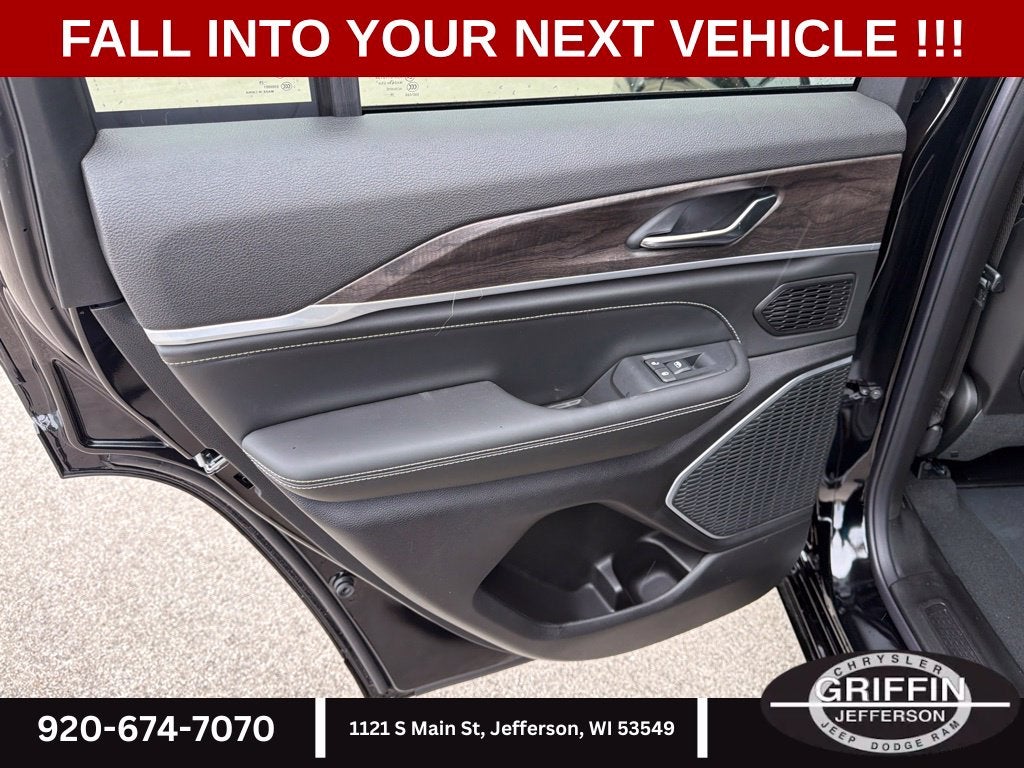 2027 Jeep Grand Cherokee Limited Reserve