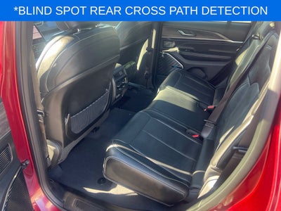 2023 Jeep Grand Cherokee Overland 4WD Near Madison WI