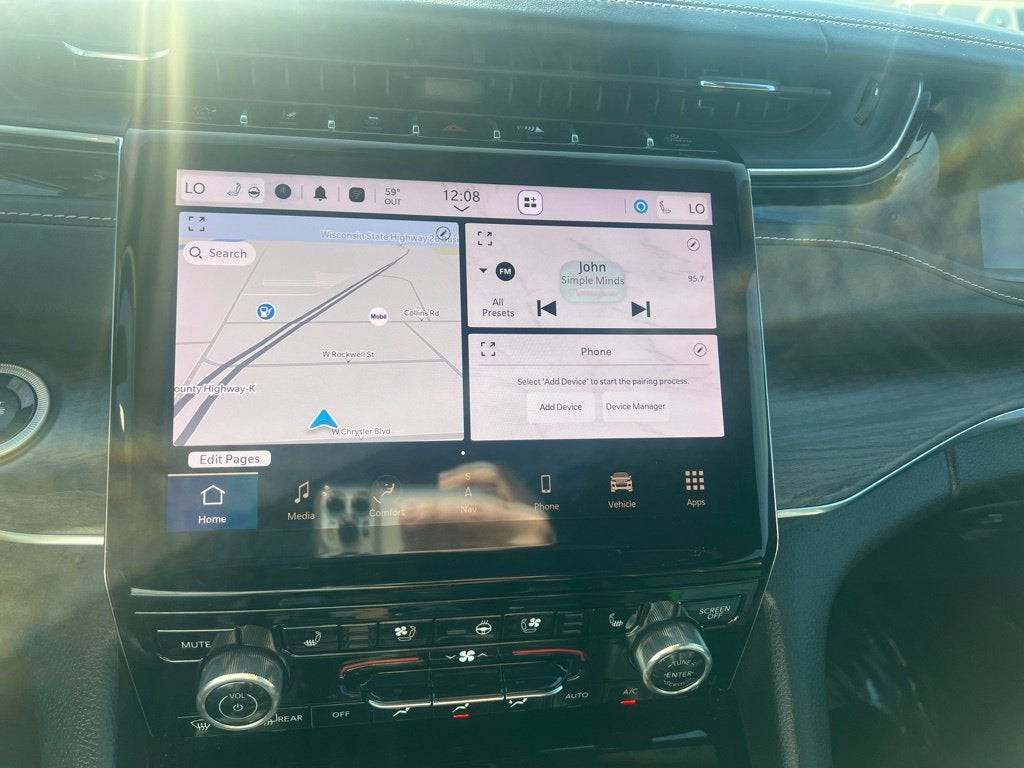 2023 Jeep Grand Cherokee Overland 4WD Near Madison WI