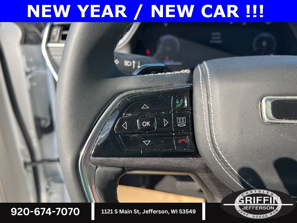 2023 Jeep Grand Cherokee Overland 4WD!!!!