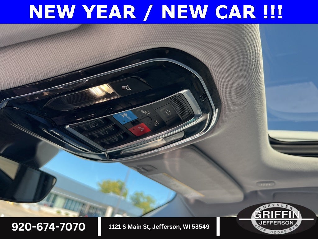 2023 Jeep Grand Cherokee Overland 4WD!!!!