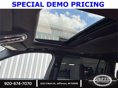 2025 Jeep Grand Cherokee L Laredo 4X4