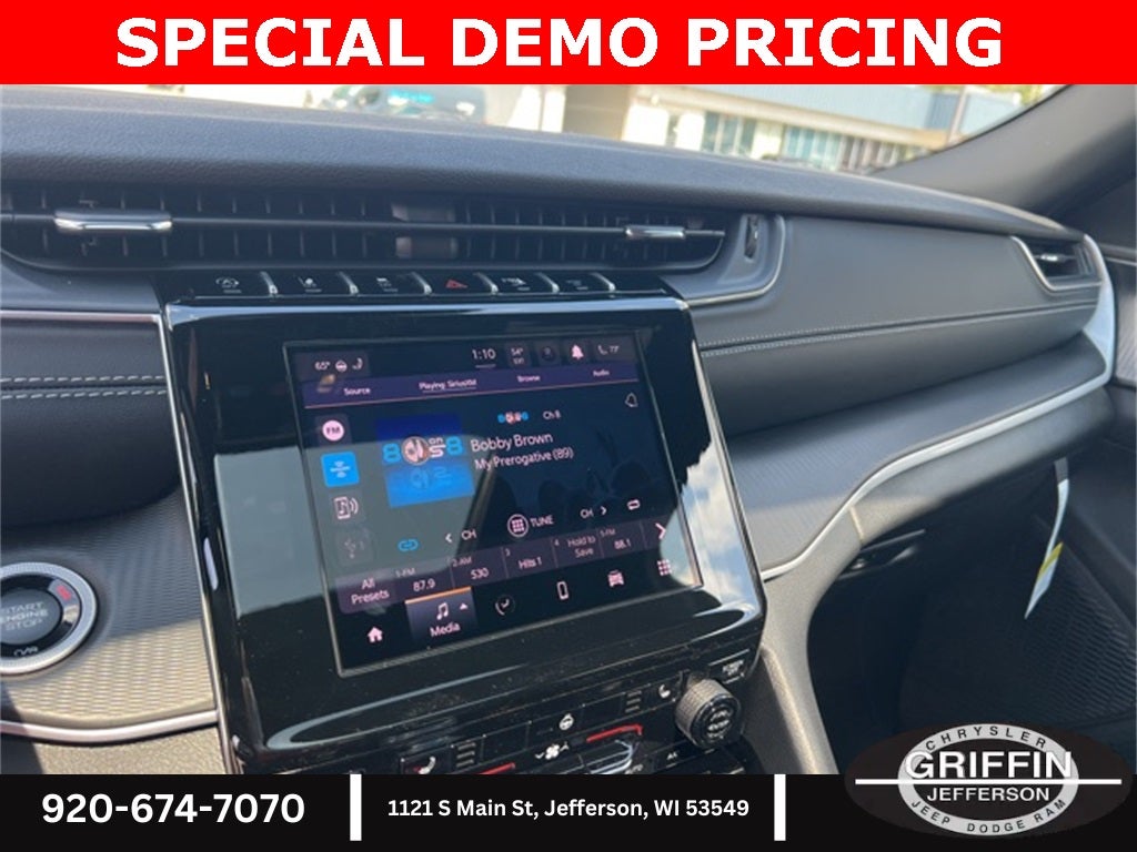 2025 Jeep Grand Cherokee L Laredo 4X4