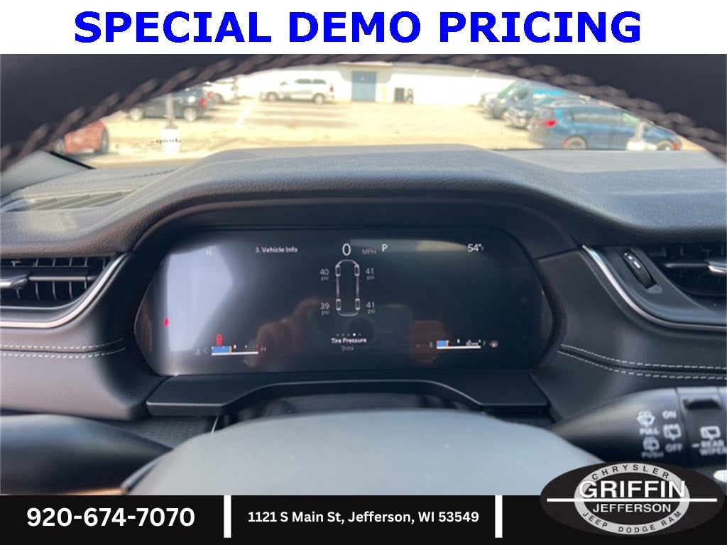 2025 Jeep Grand Cherokee L Laredo 4X4