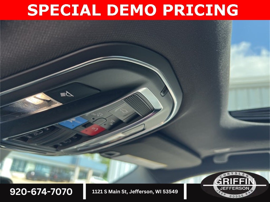 2025 Jeep Grand Cherokee L Laredo 4X4