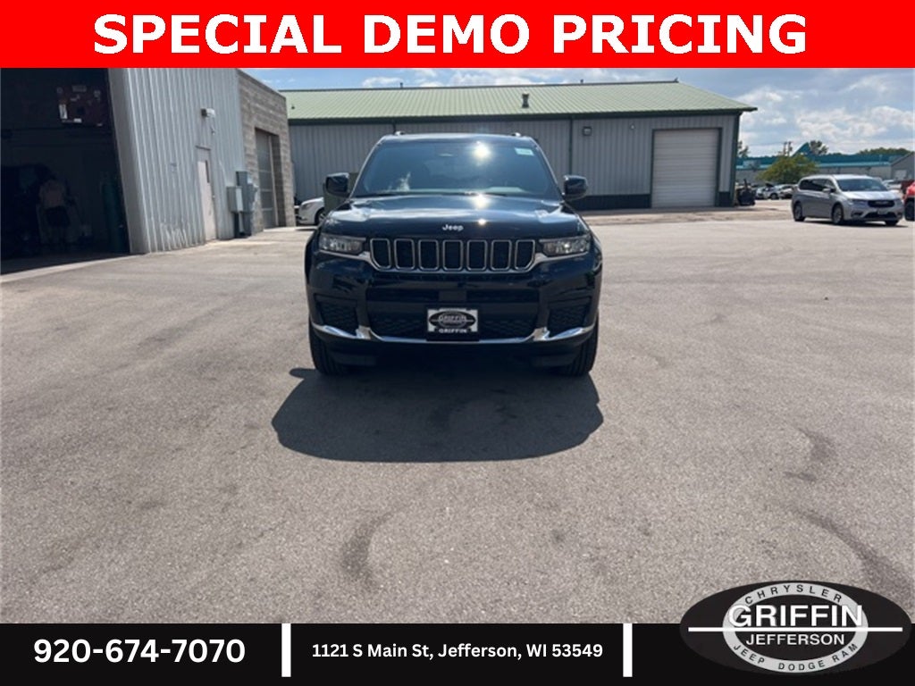 2025 Jeep Grand Cherokee L Laredo 4X4