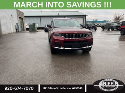 2023 Jeep Grand Cherokee L Laredo 4X4 V6 !!!