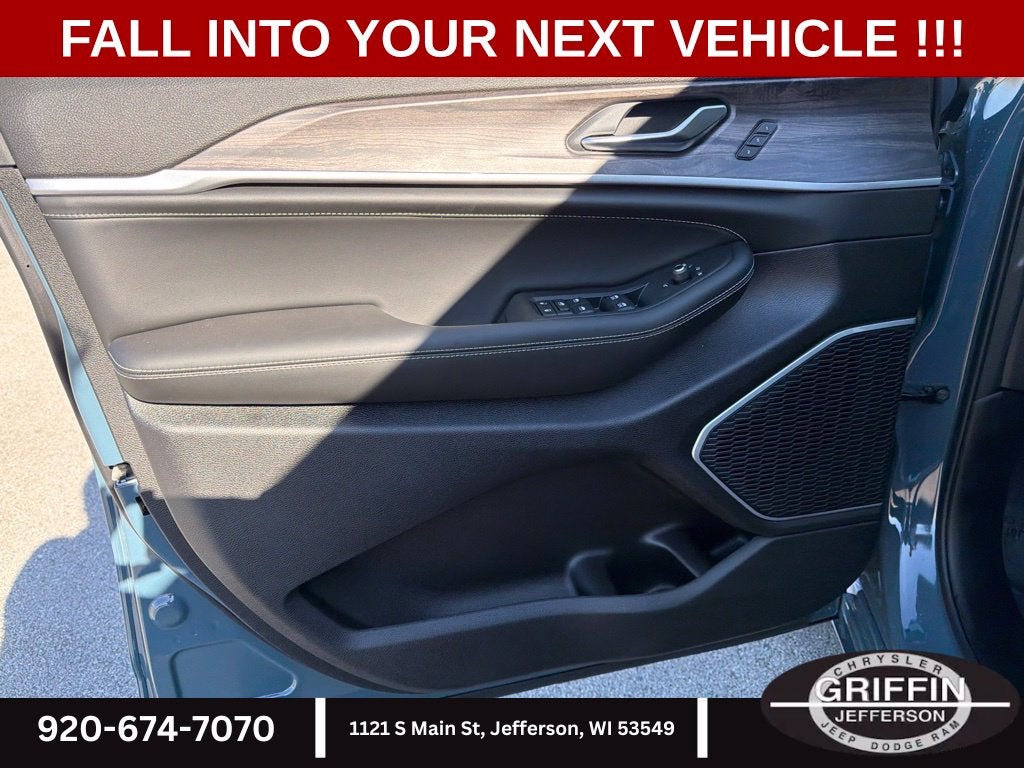 2027 Jeep Grand Cherokee L Limited Reserve