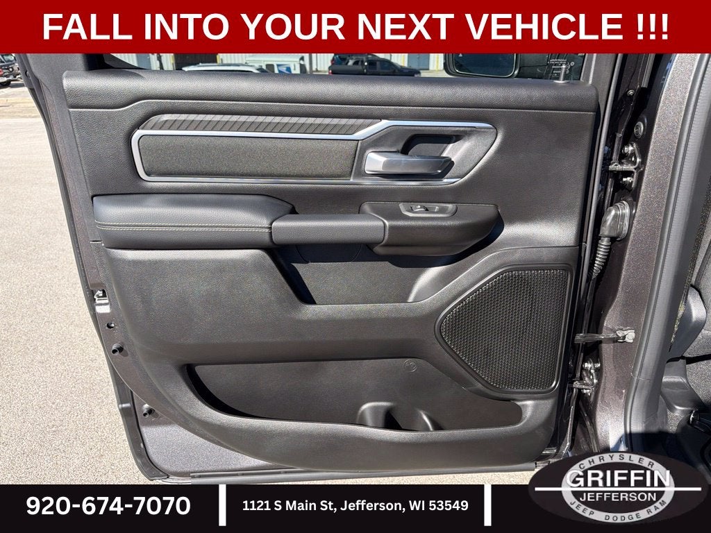 2027 RAM 1500 Big Horn/Lone Star
