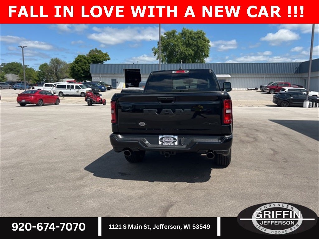 2026 RAM 1500 Big Horn/Lone Star CREW 4X4