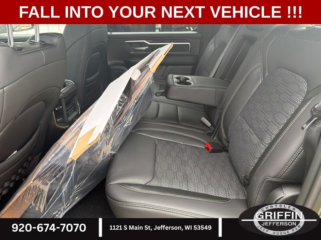 2027 RAM 1500 Big Horn/Lone Star