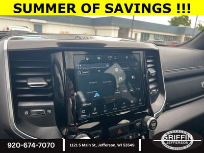 2022 RAM 1500 Laramie 5.7L HEMI 4X4 !!!