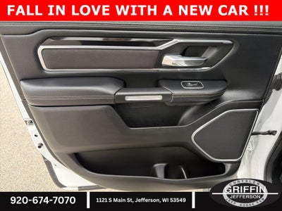 2022 RAM 1500 Laramie HEMI 5.7L V8 !!!