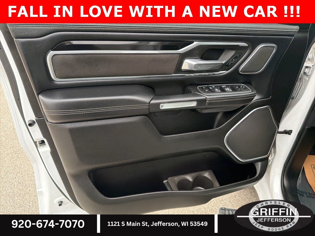 2022 RAM 1500 Laramie HEMI 5.7L V8 !!!