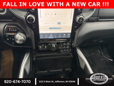 2022 RAM 1500 Laramie HEMI 5.7L V8 !!!