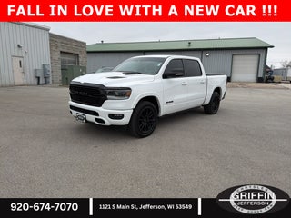 2022 RAM 1500 Laramie HEMI 5.7L V8 !!!