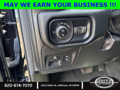 2022 RAM 1500 Laramie 4WD HEMI !!!