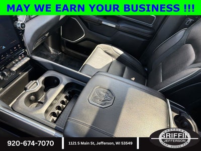2022 RAM 1500 Laramie 4WD HEMI !!!