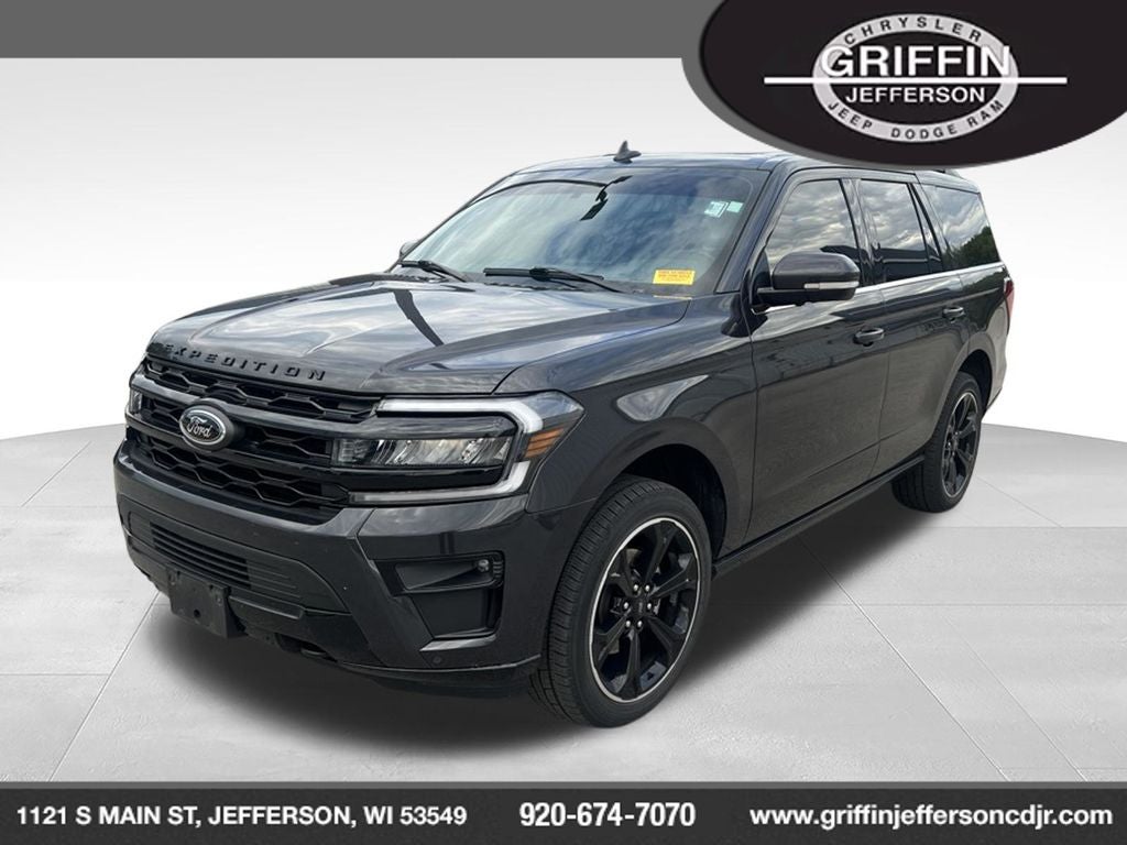 2022 Ford Expedition Limited Stealth 4WD Near Madison WI