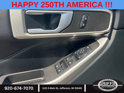 2023 Ford Explorer XLT 4WD !!!