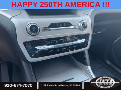 2023 Ford Explorer XLT 4WD !!!