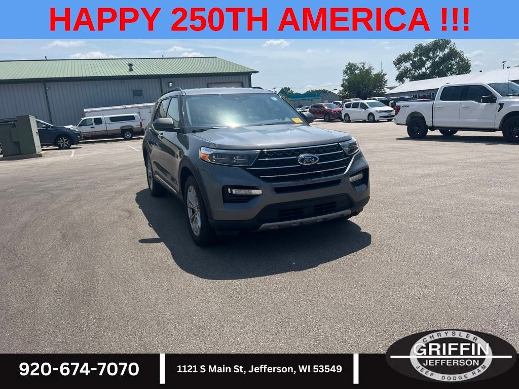 2023 Ford Explorer XLT 4WD !!!