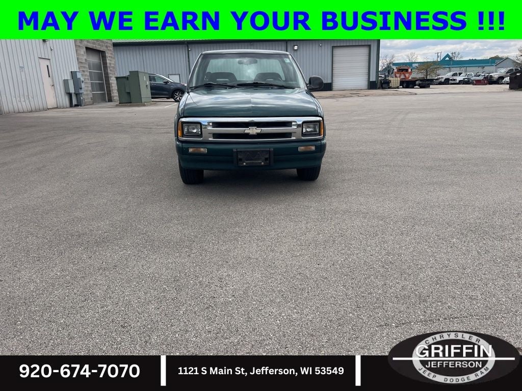 1996 Chevrolet S-10 LS 5 Speed !!!