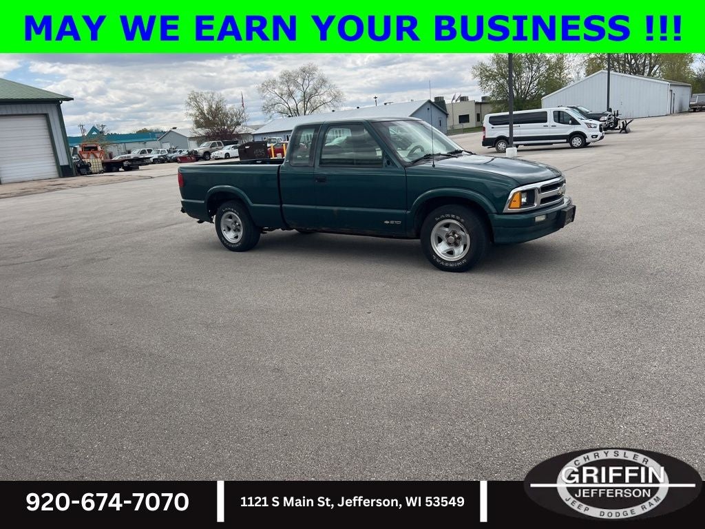 1996 Chevrolet S-10 LS 5 Speed !!!