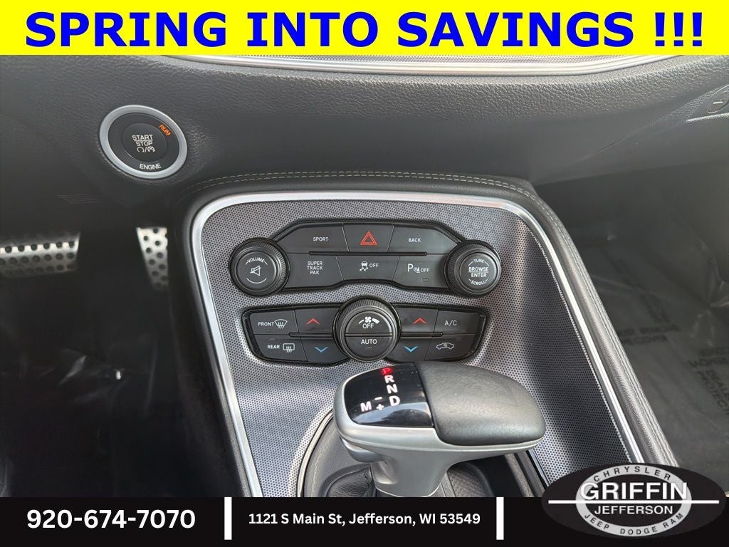 2016 Dodge Challenger R/T Scat Pack 6.4L V8 !!!