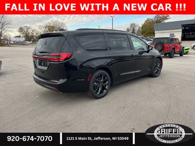 2026 Chrysler Pacifica Select S APPEARANCE PACKAGE !!!