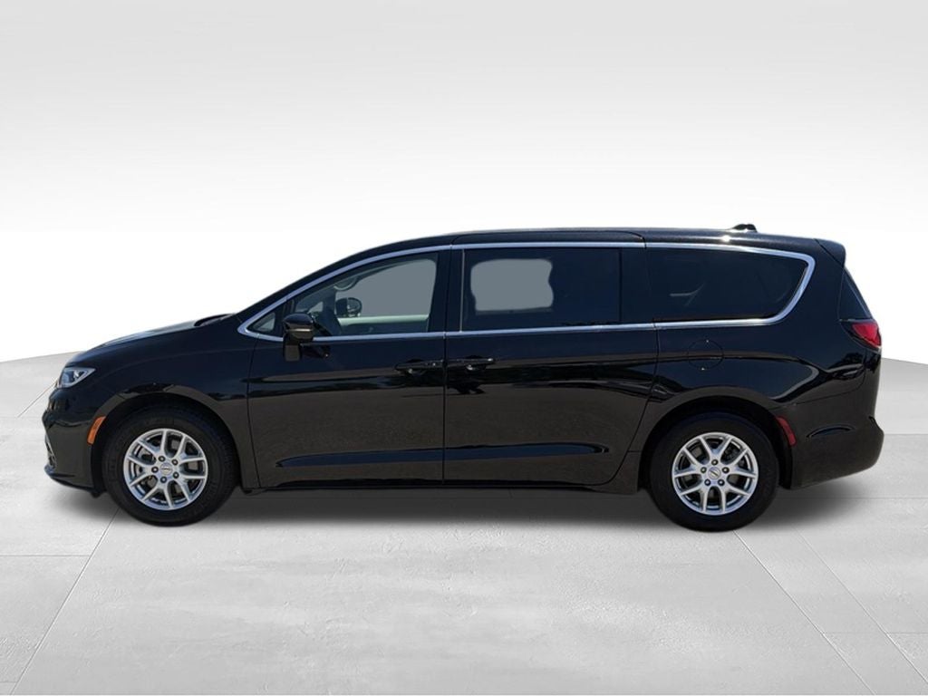 2024 Chrysler Pacifica Touring L Near Madison WI