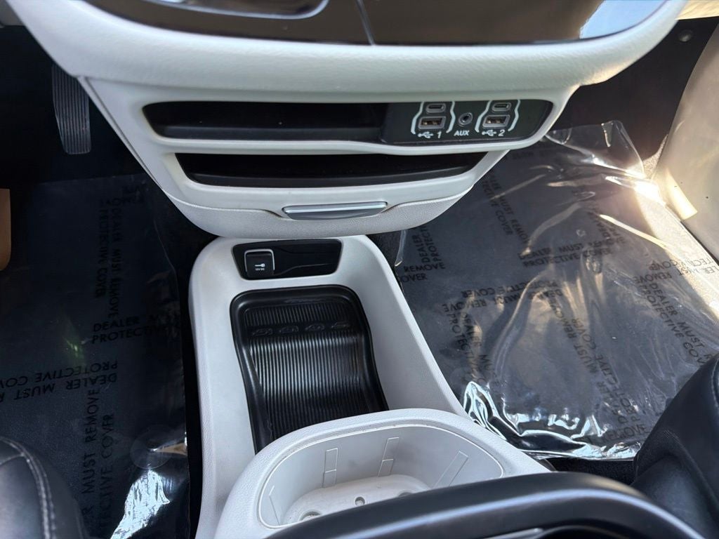 2024 Chrysler Pacifica Touring L Near Madison WI